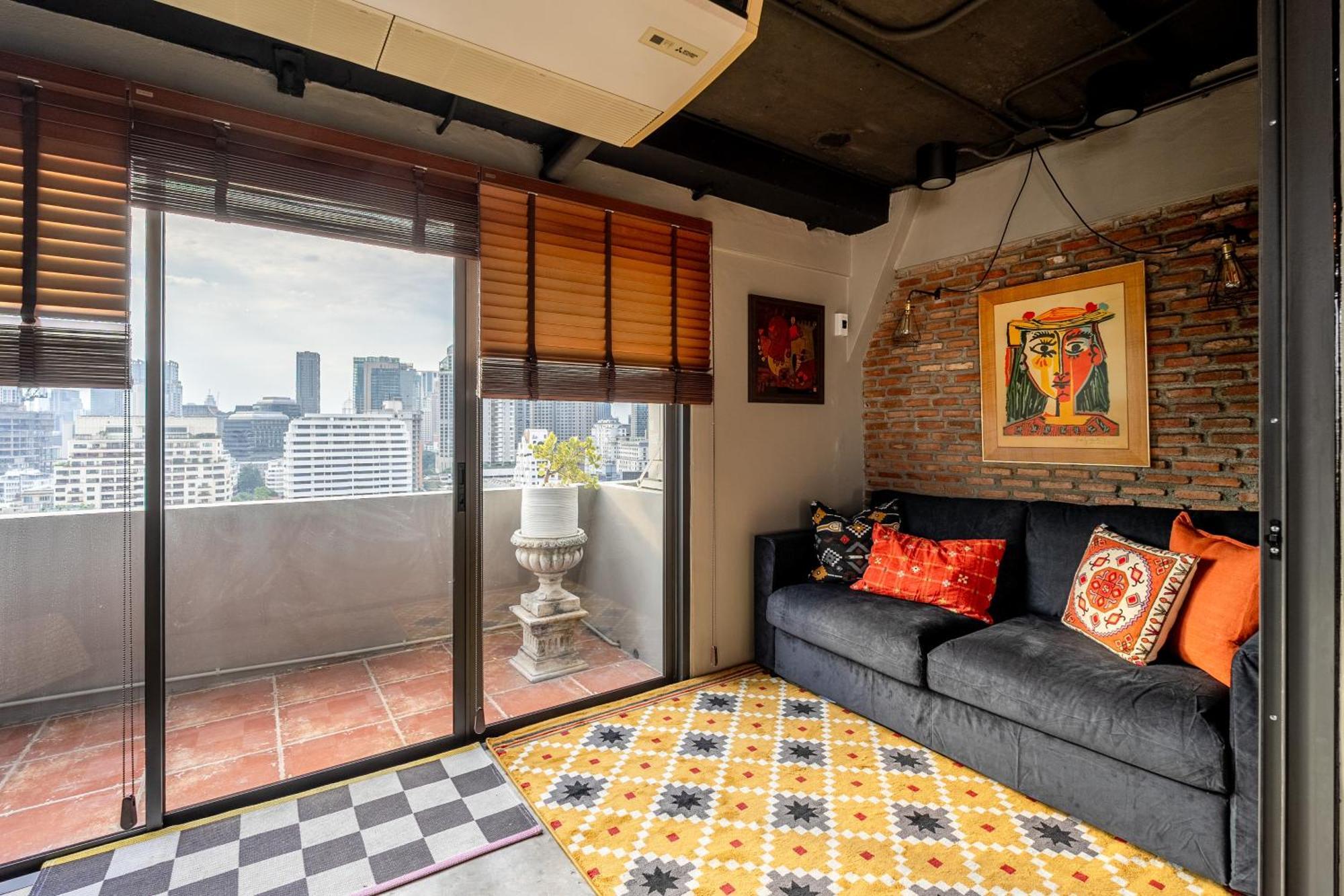Peony Rustic Sukhumvit, Nana Bts Bangkok