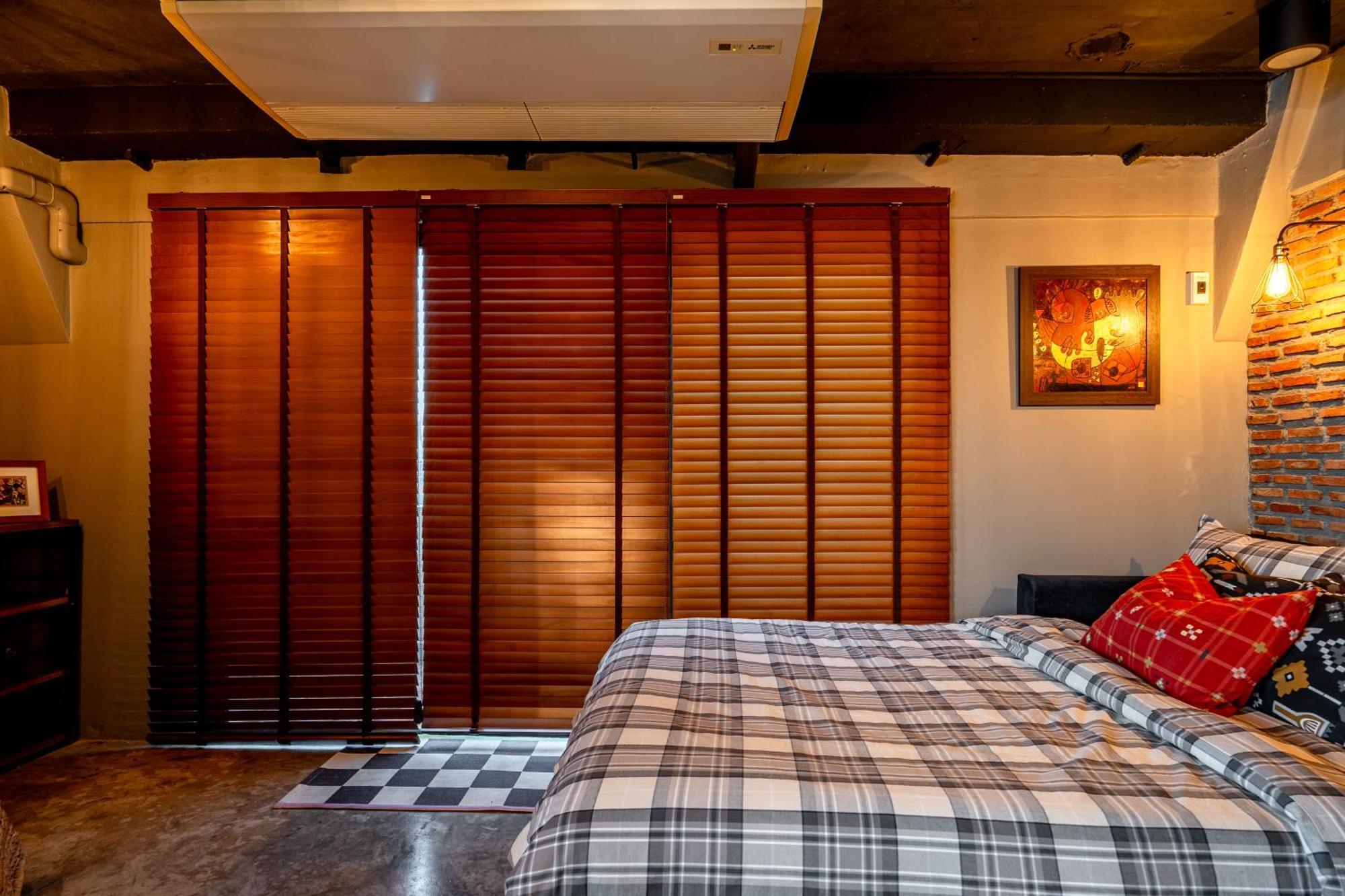 Peony Rustic Sukhumvit, Nana Bts Apartment