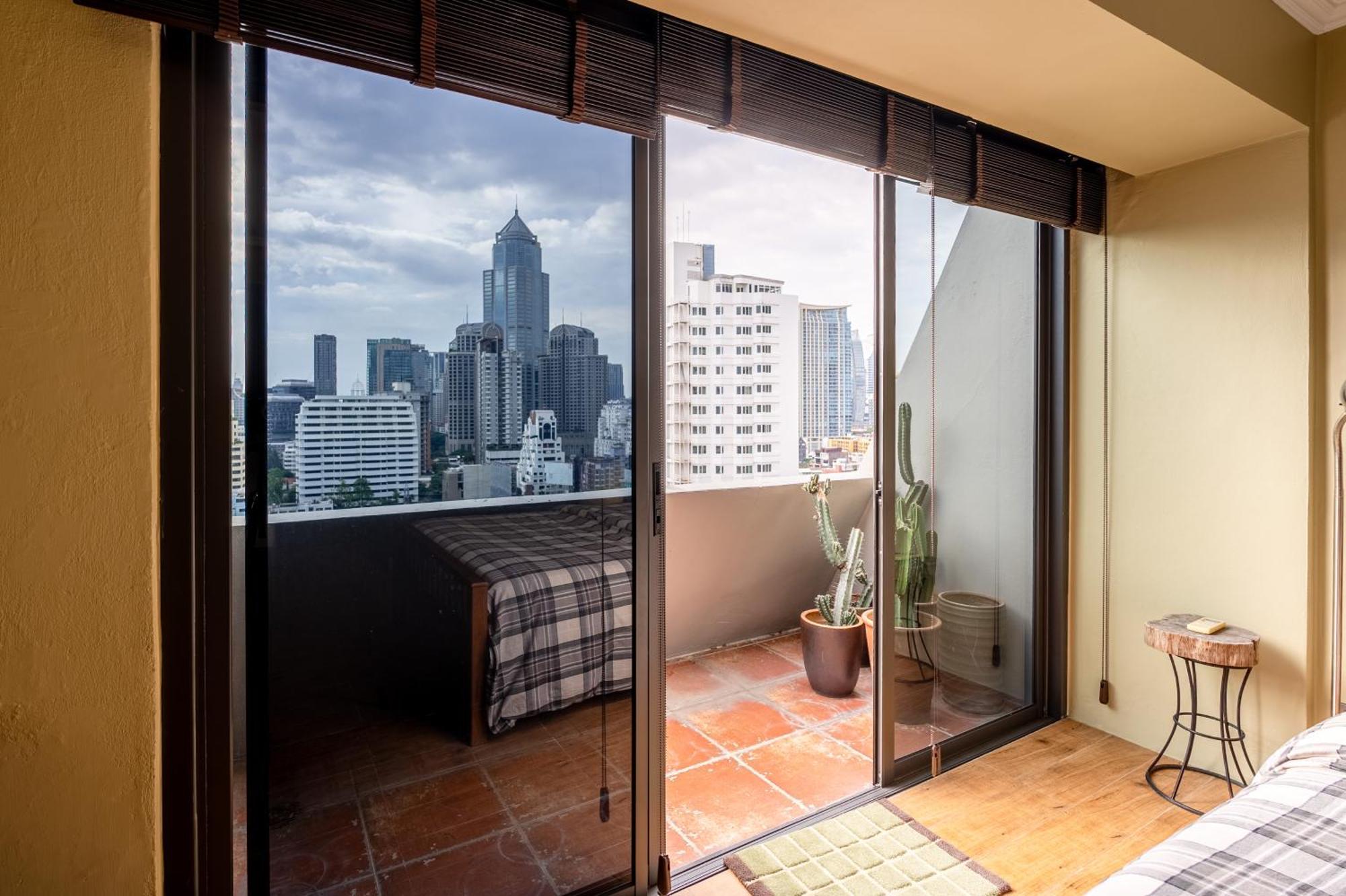 Peony Rustic Sukhumvit, Nana Bts *